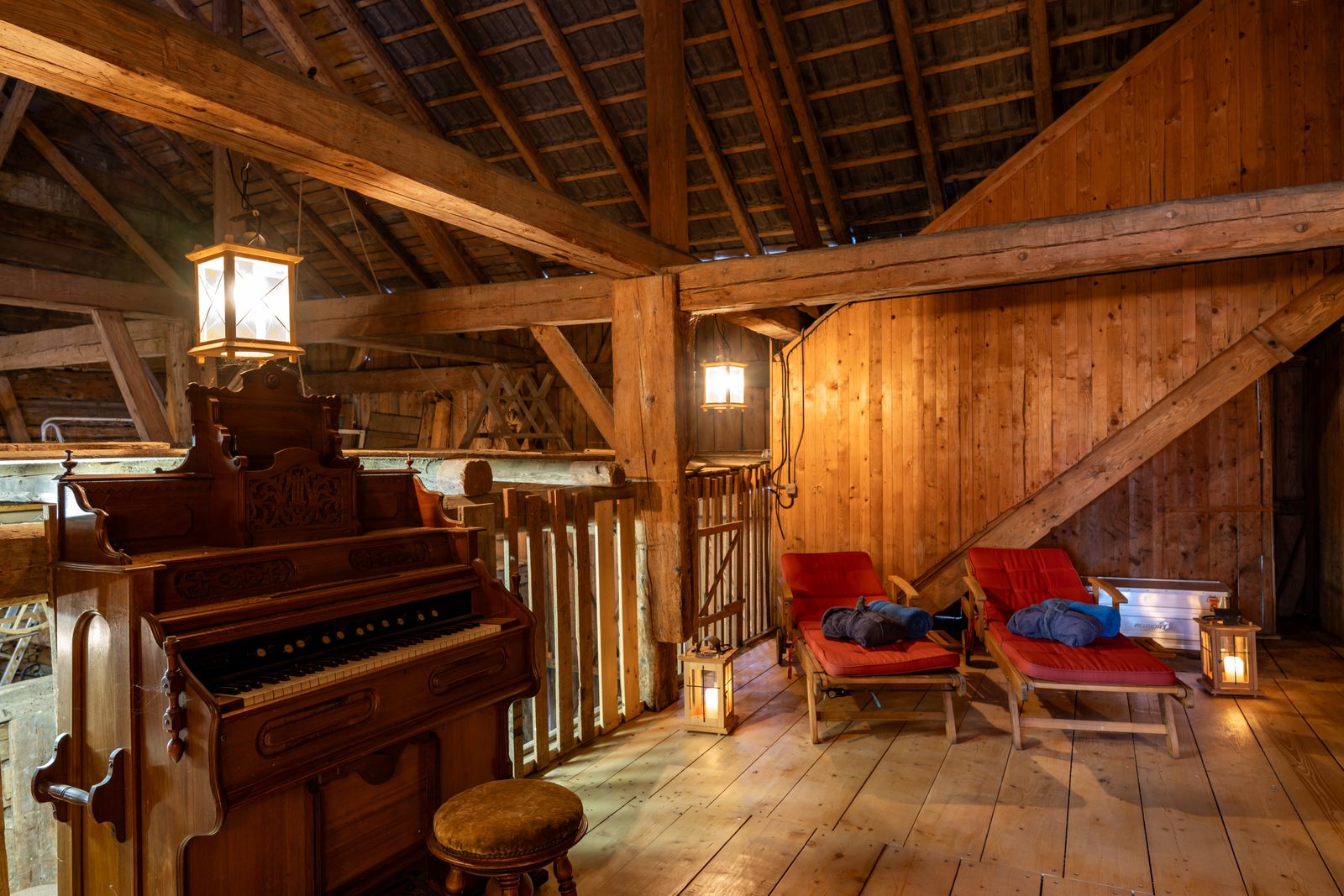 Tenne mit Bechsteinflügel und Sauna Mesnerhaus Allgäu